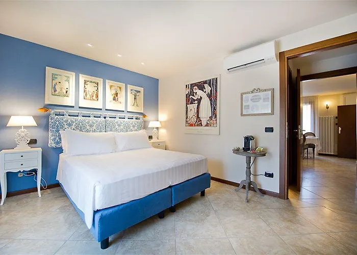 Residenza Giacomo Puccini Nocleg ze śniadaniem 3*
