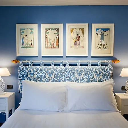 Residenza Giacomo Puccini Bed & Breakfast 3*